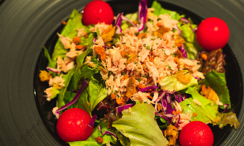 Home-made Tuna Salad with Sesame-dressing